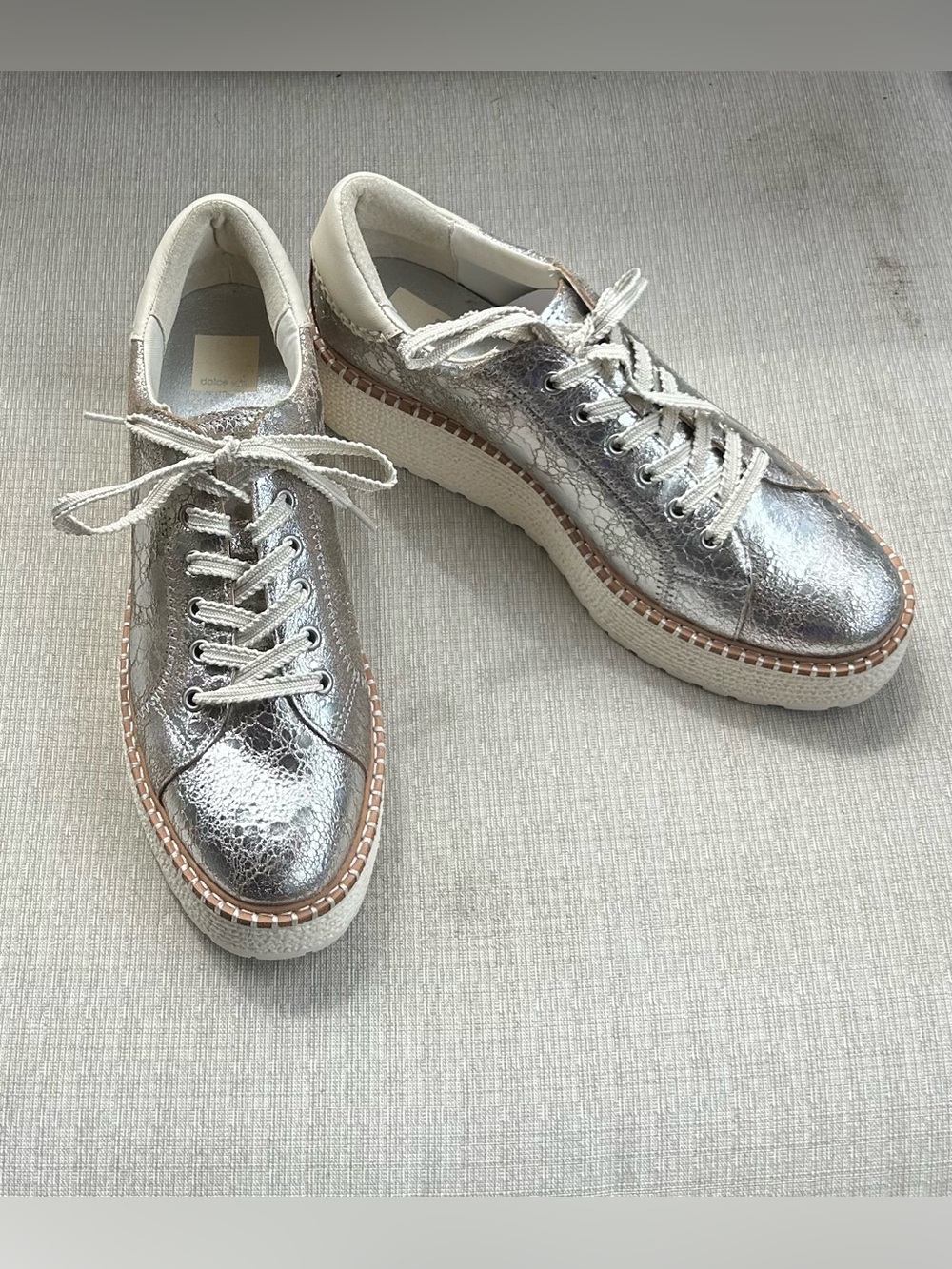 NWOB Dolce Vita Twain Silver Metallic Platform Lace-Up Sneakers
